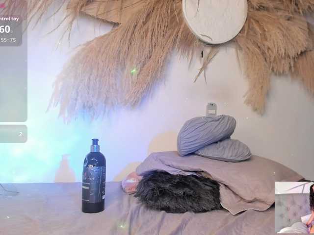 EMMAAA-STOONEE live cam on BongaCams