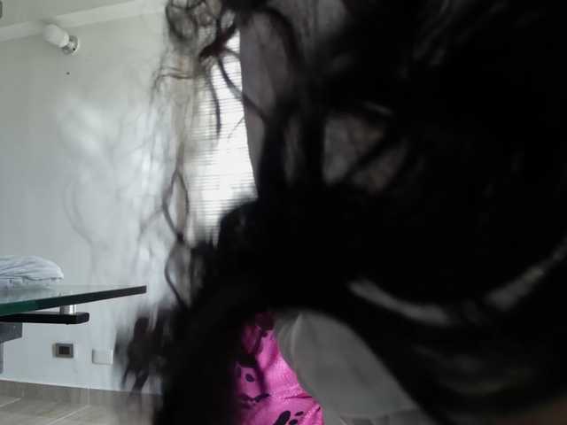 EMMAAA-STOONEE live cam on BongaCams