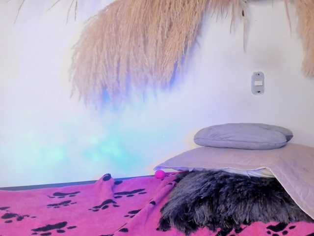 EMMAAA-STOONEE