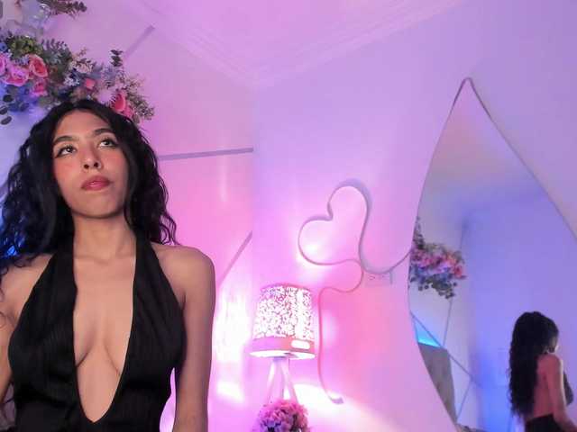 EMMAAA-STOONEE live cam on BongaCams