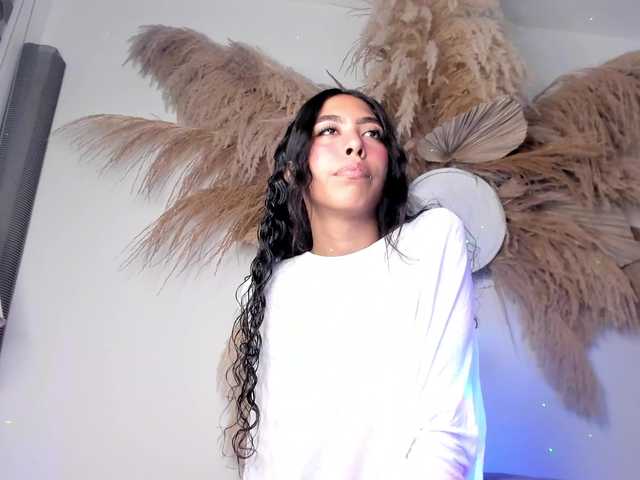 EMMAAA-STOONEE live cam on BongaCams