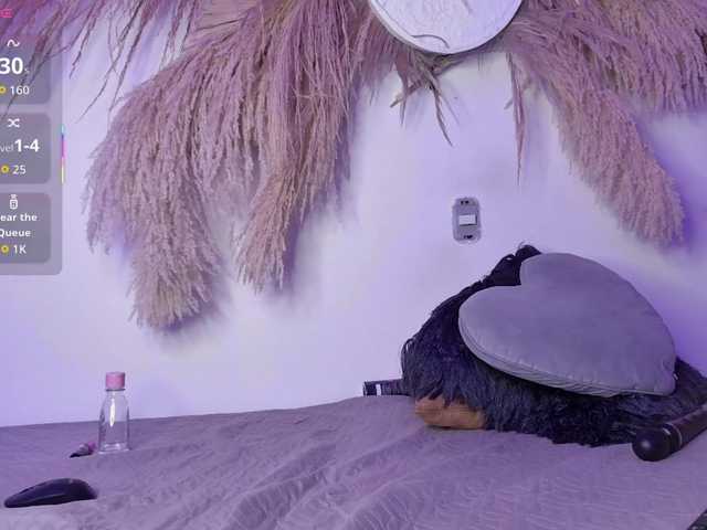 EMMAAA-STOONEE live cam on BongaCams