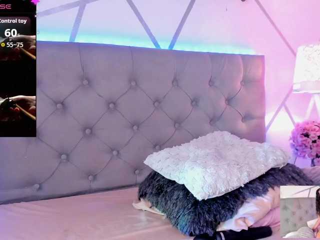 EMMAAA-STOONEE live cam on BongaCams