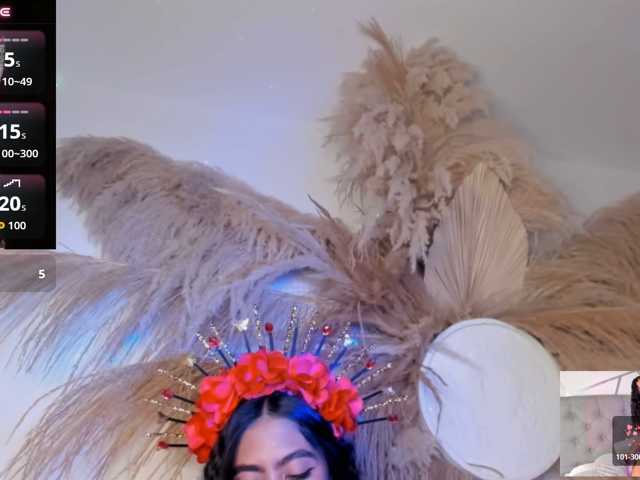 EMMAAA-STOONEE live cam on BongaCams