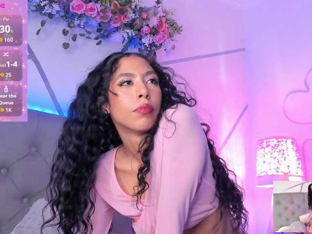 EMMAAA-STOONEE live cam on BongaCams