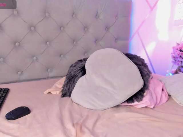 EMMAAA-STOONEE live cam on BongaCams