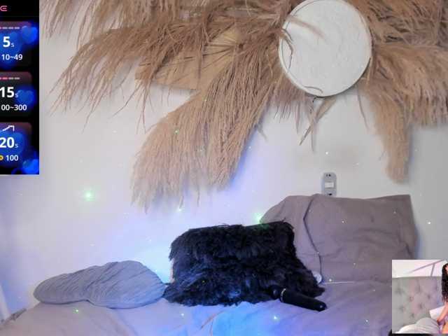EMMAAA-STOONEE live cam on BongaCams