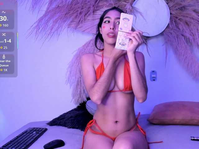 EMMAAA-STOONEE live cam on BongaCams