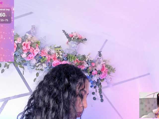 EMMAAA-STOONEE live cam on BongaCams