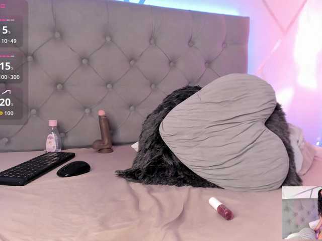 EMMAAA-STOONEE live cam on BongaCams