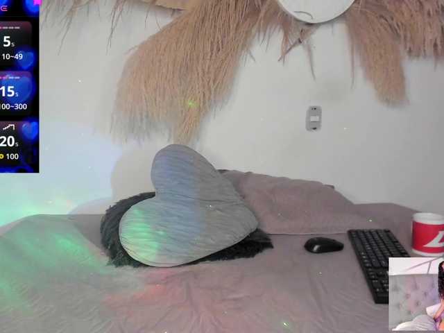 EMMAAA-STOONEE live cam on BongaCams
