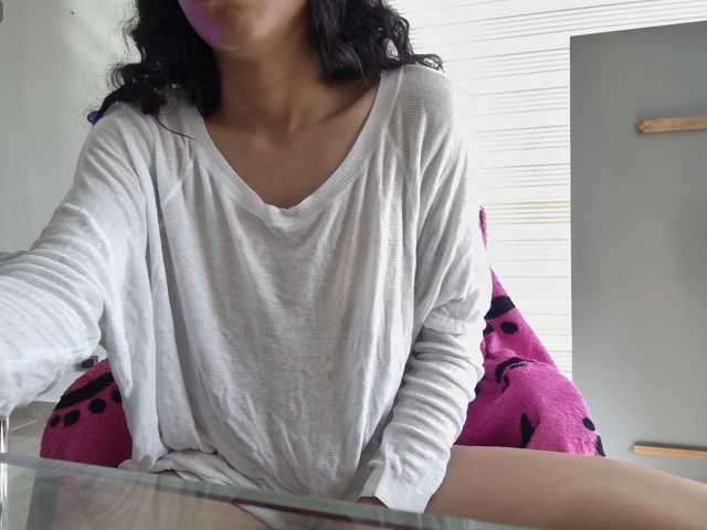 EMMAAA-STOONEE live cam on BongaCams