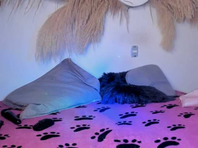 EMMAAA-STOONEE