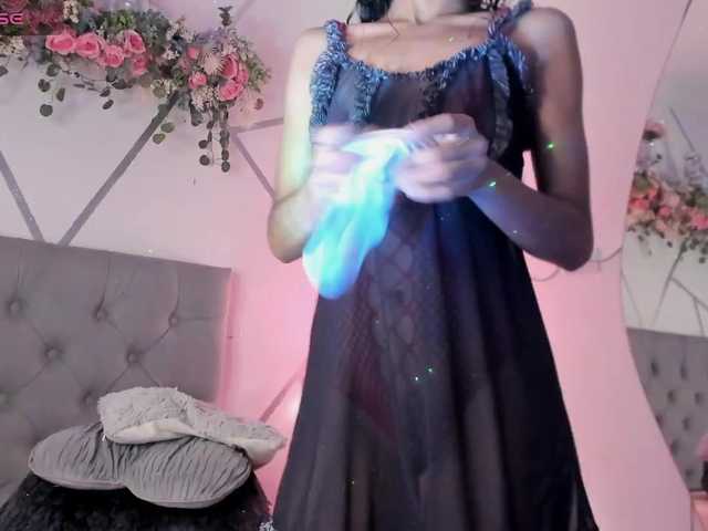 EMMAAA-STOONEE live cam on BongaCams