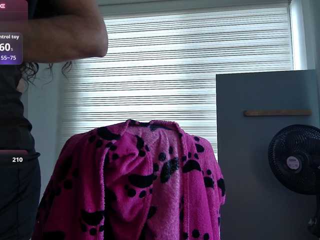 EMMAAA-STOONEE live cam on BongaCams