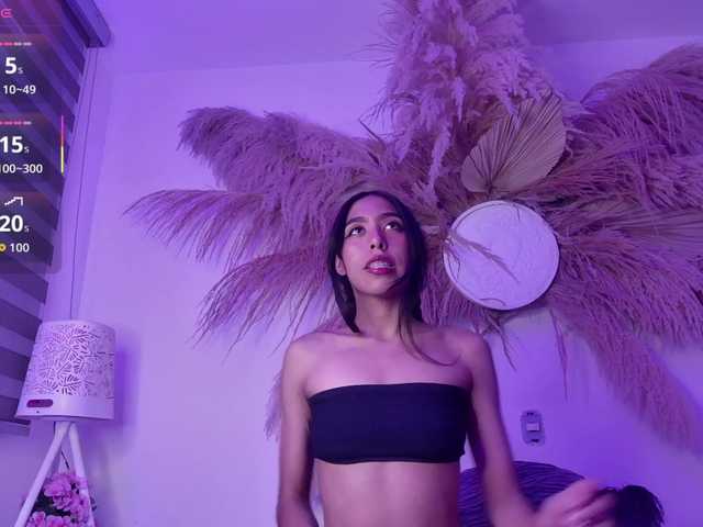 EMMAAA-STOONEE live cam on BongaCams