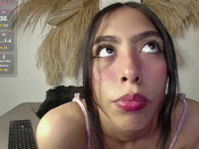 EMMAAA-STOONEE live cam on BongaCams
