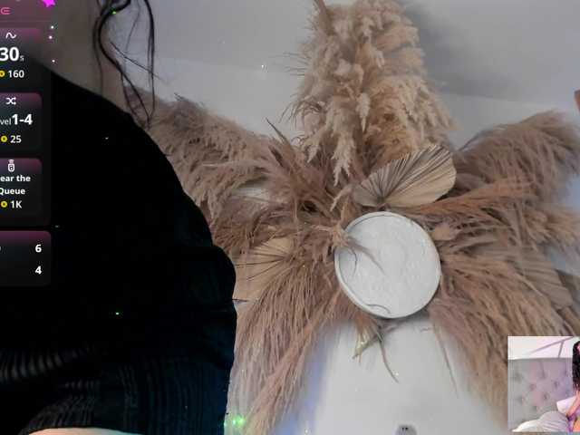EMMAAA-STOONEE live cam on BongaCams