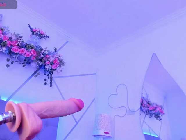 EMMAAA-STOONEE live cam on BongaCams