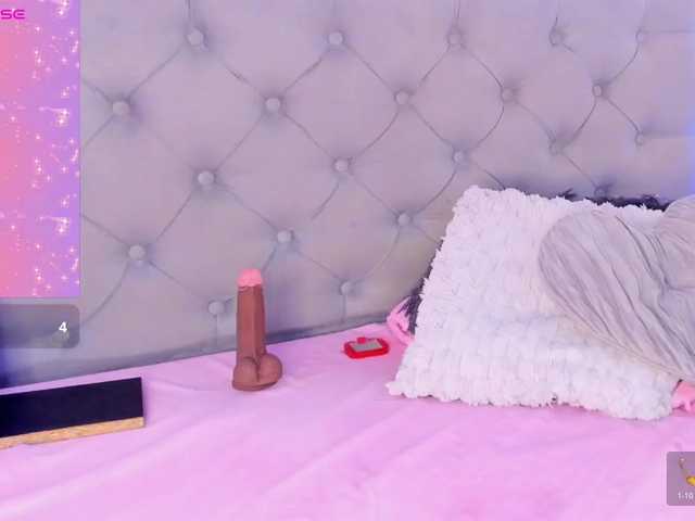 EMMAAA-STOONEE's BongaCams show and profile