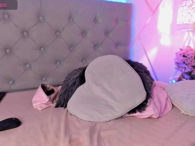EMMAAA-STOONEE live cam on BongaCams