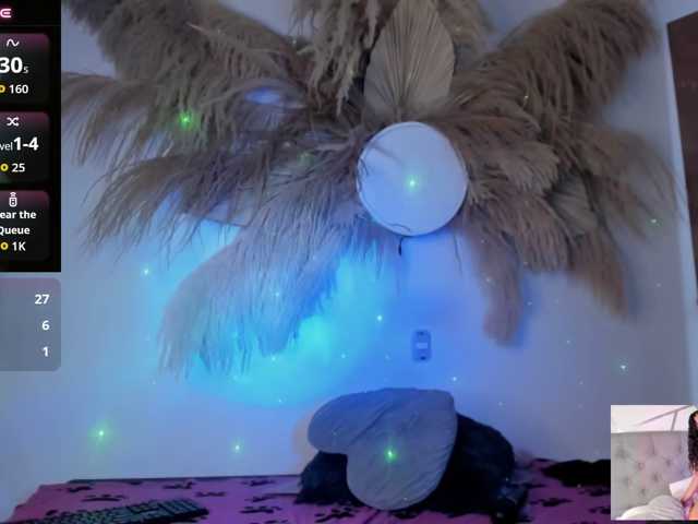 EMMAAA-STOONEE live cam on BongaCams