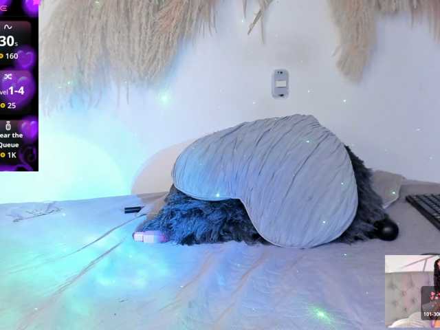 EMMAAA-STOONEE live cam on BongaCams