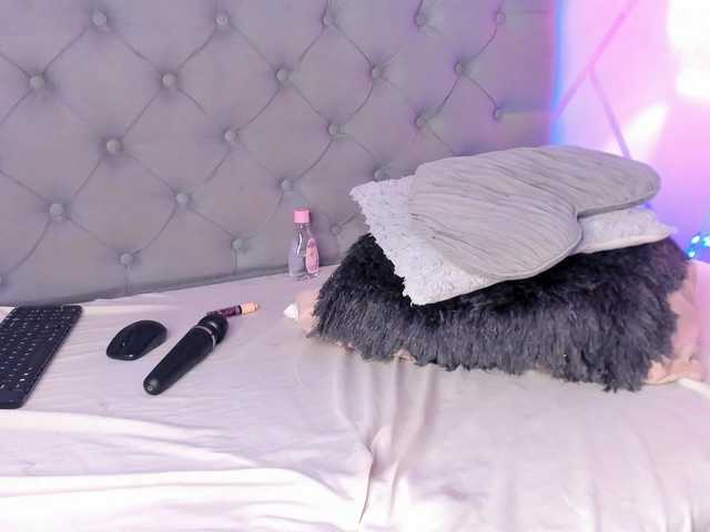 EMMAAA-STOONEE