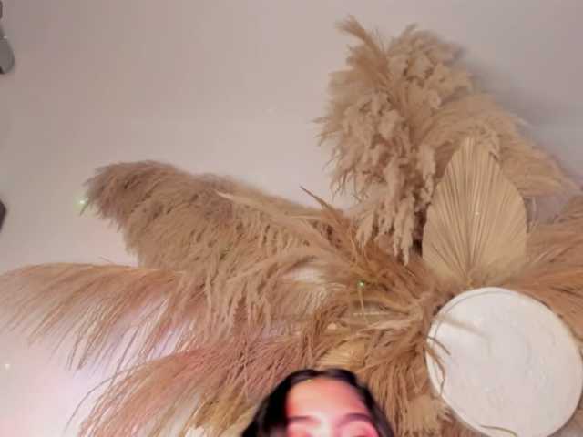EMMAAA-STOONEE live cam on BongaCams