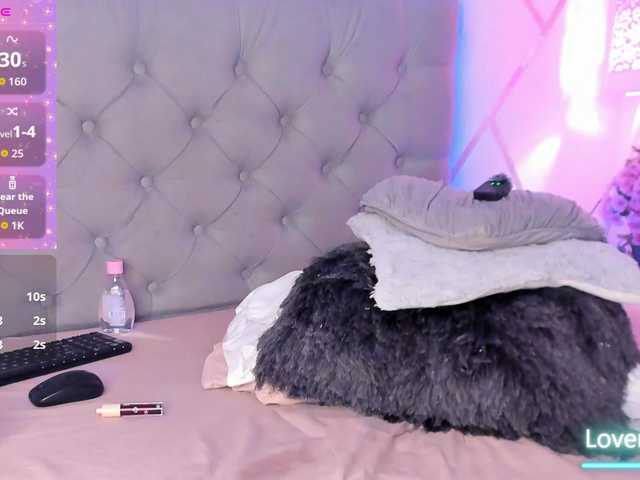 EMMAAA-STOONEE live cam on BongaCams