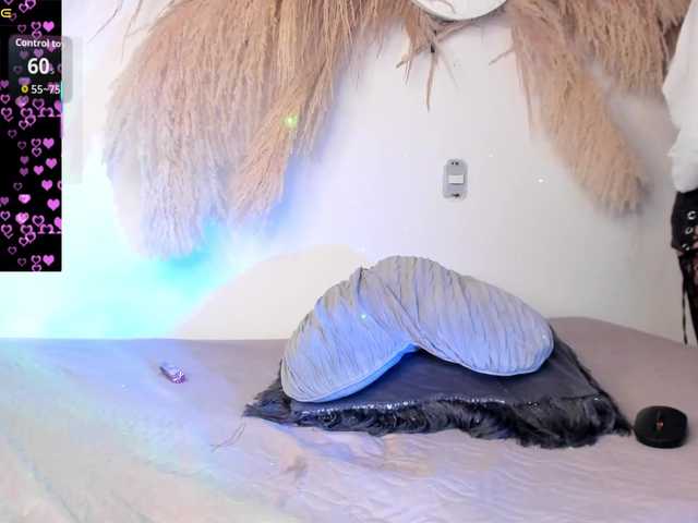 EMMAAA-STOONEE live cam on BongaCams