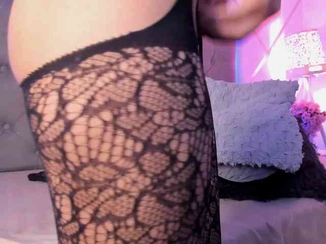 EMMAAA-STOONEE webcam