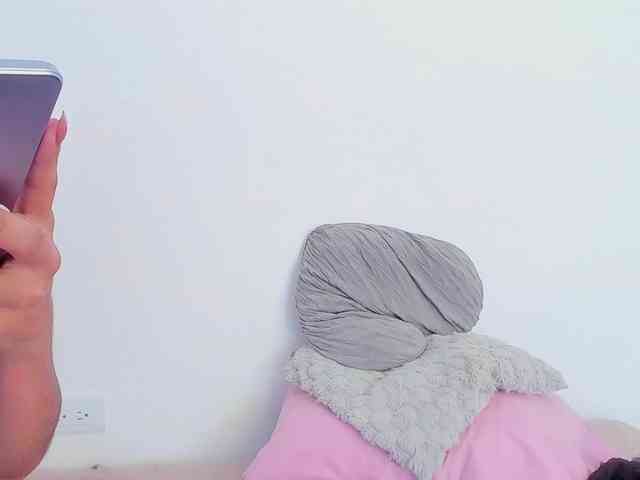 EMMAAA-STOONEE webcam