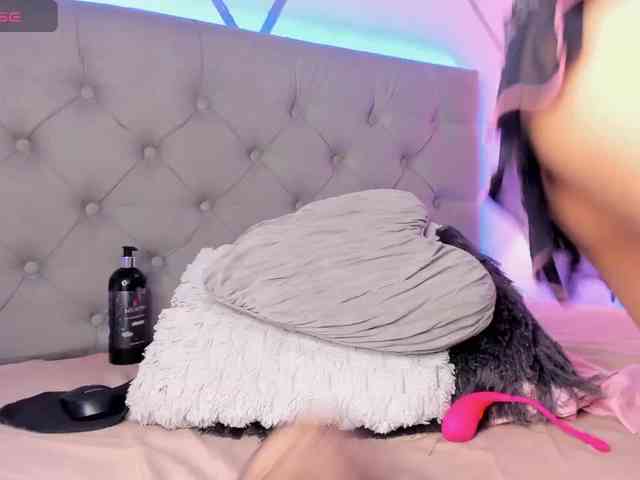 EMMAAA-STOONEE webcam