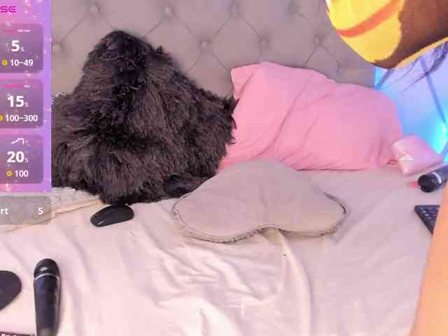 EMMAAA-STOONEE webcam