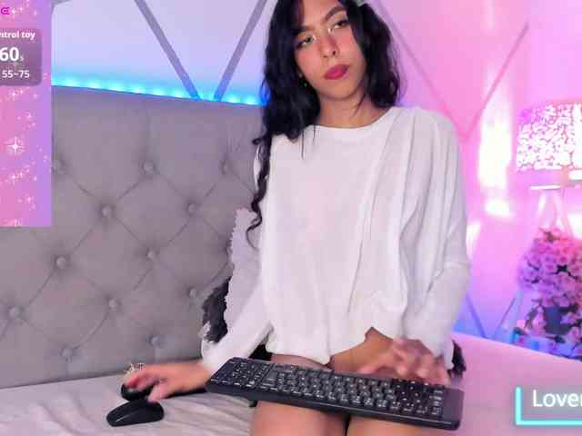 EMMAAA-STOONEE webcam