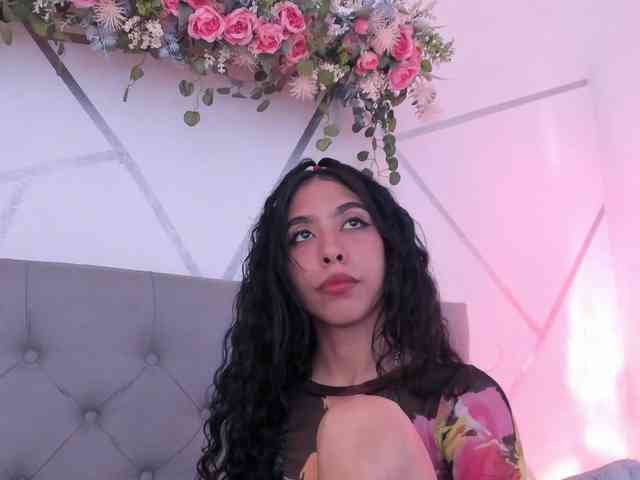 EMMAAA-STOONEE webcam