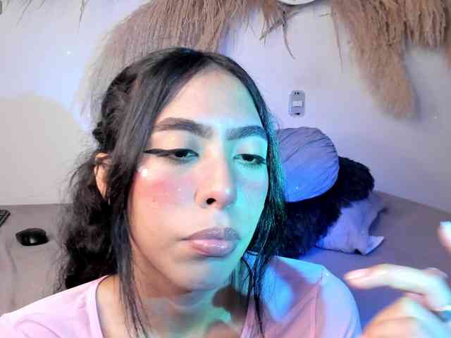 EMMAAA-STOONEE webcam