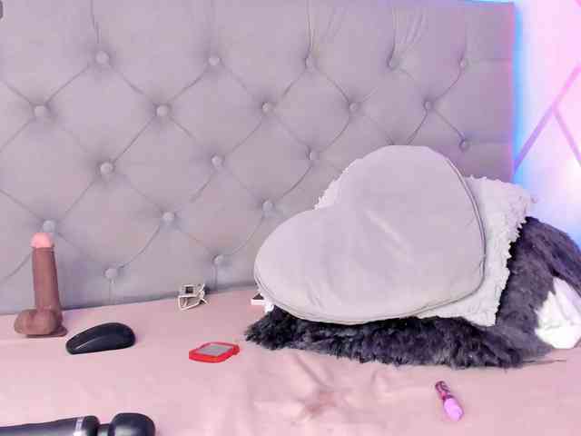 EMMAAA-STOONEE webcam