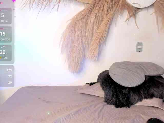 EMMAAA-STOONEE webcam