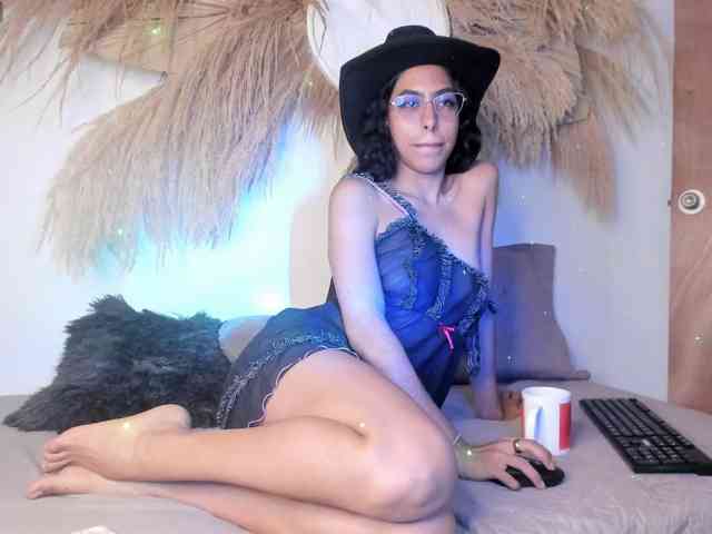 EMMAAA-STOONEE