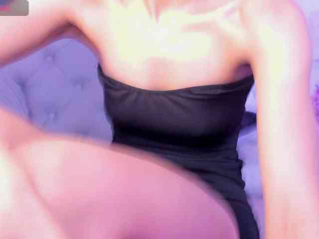 EMMAAA-STOONEE webcam