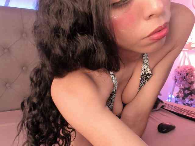 EMMAAA-STOONEE