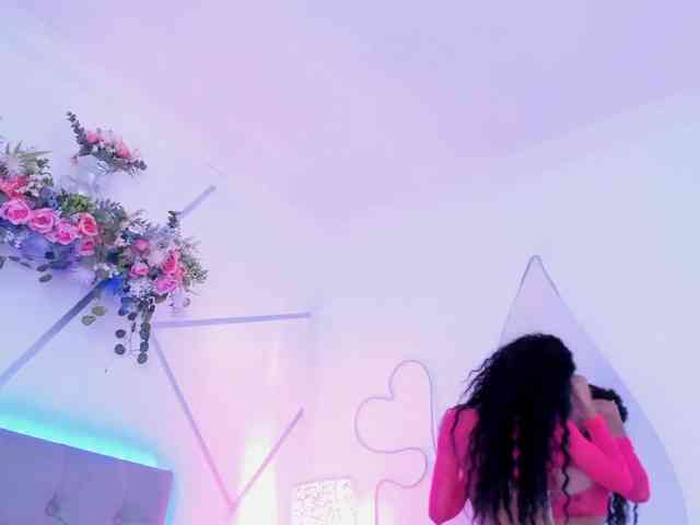 EMMAAA-STOONEE Live Webcam on BongaCams