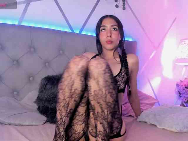 EMMAAA-STOONEE webcam