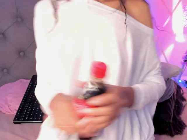 EMMAAA-STOONEE webcam