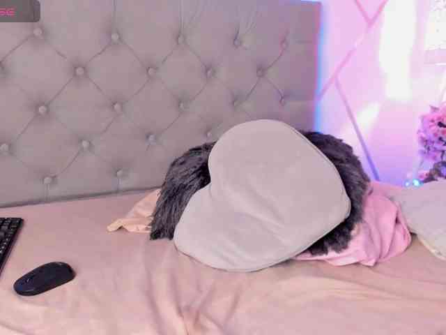 EMMAAA-STOONEE webcam