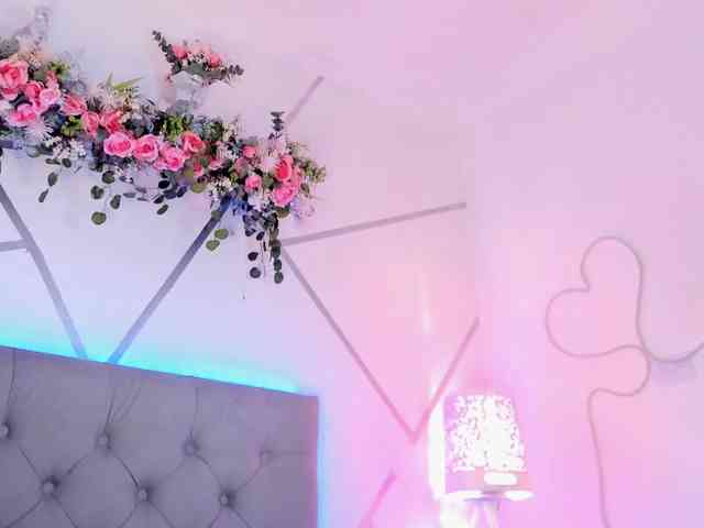 EMMAAA-STOONEE webcam