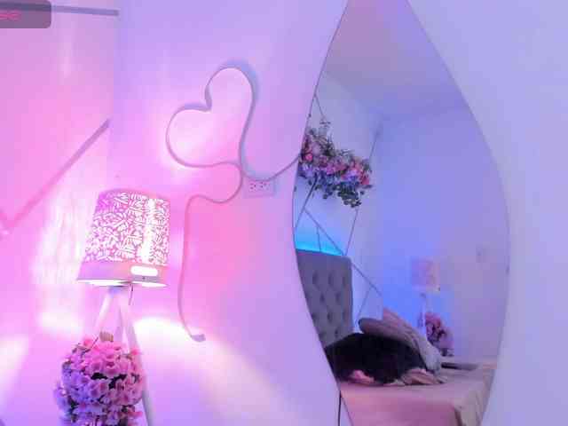 EMMAAA-STOONEE webcam