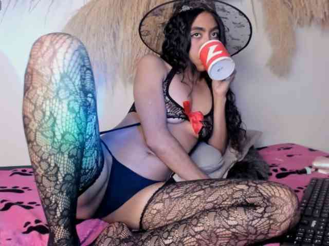 EMMAAA-STOONEE